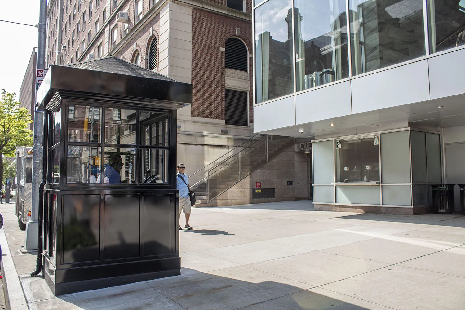 New guard booth at 120th street 2