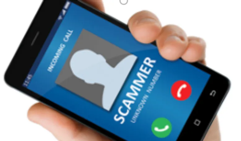image of cell phone with call from "scammer"